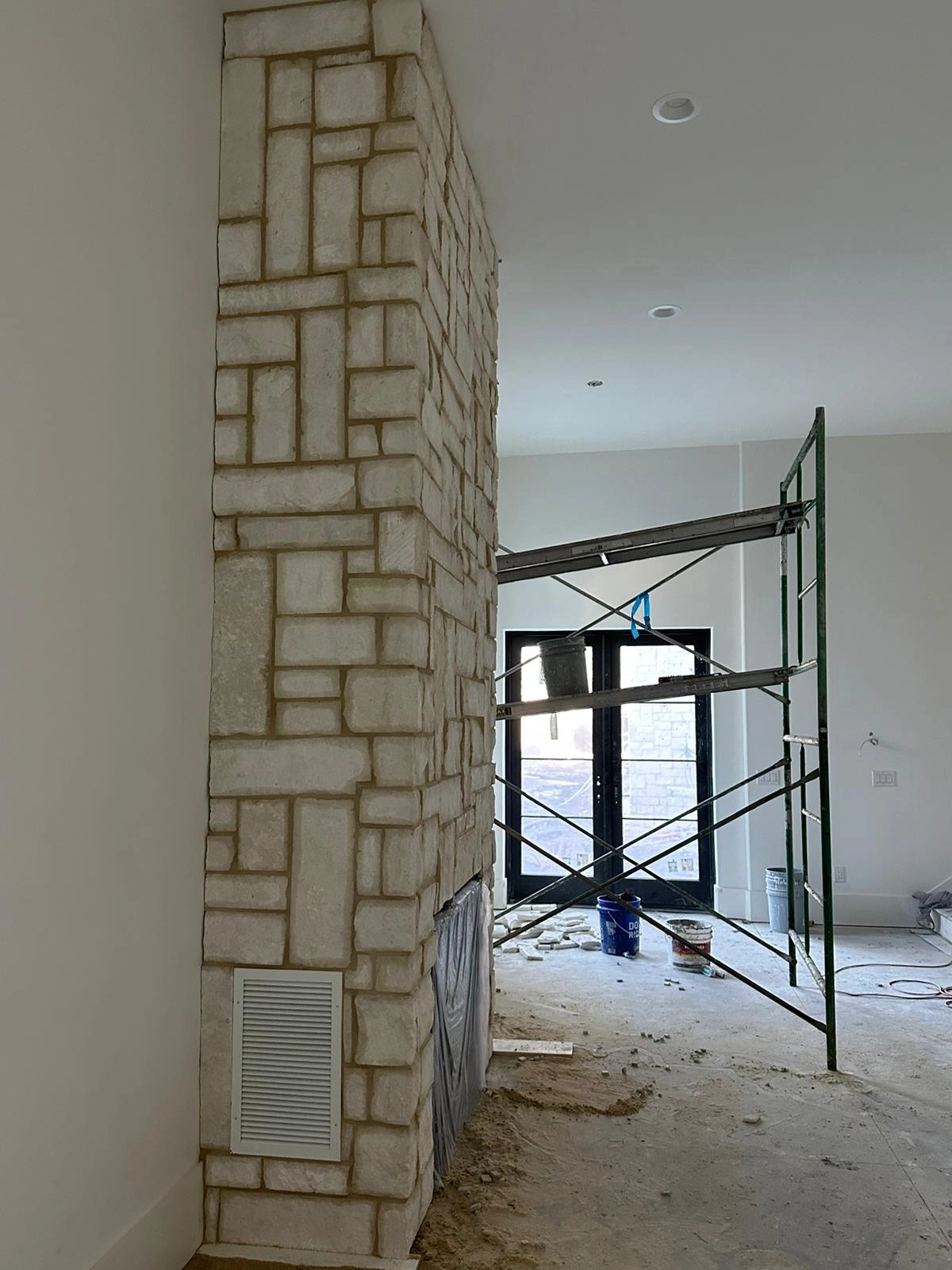 Noliv Construction bathroom remodeling, general renovations and construction, specializing in ceramic tile flooring.