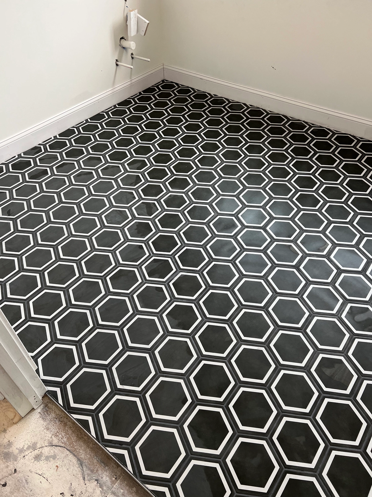 Noliv Construction bathroom remodeling, general renovations and construction, specializing in ceramic tile flooring.