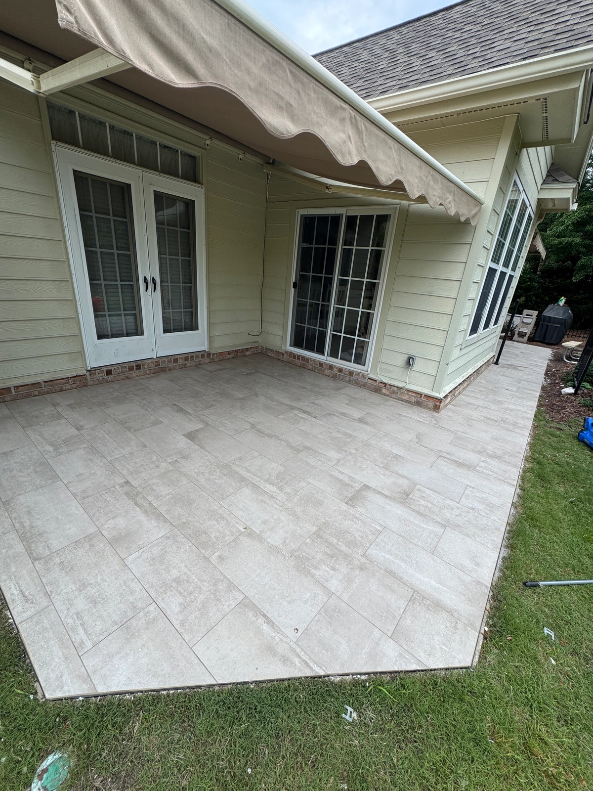 Noliv Construction bathroom remodeling, general renovations and construction, specializing in ceramic tile flooring.