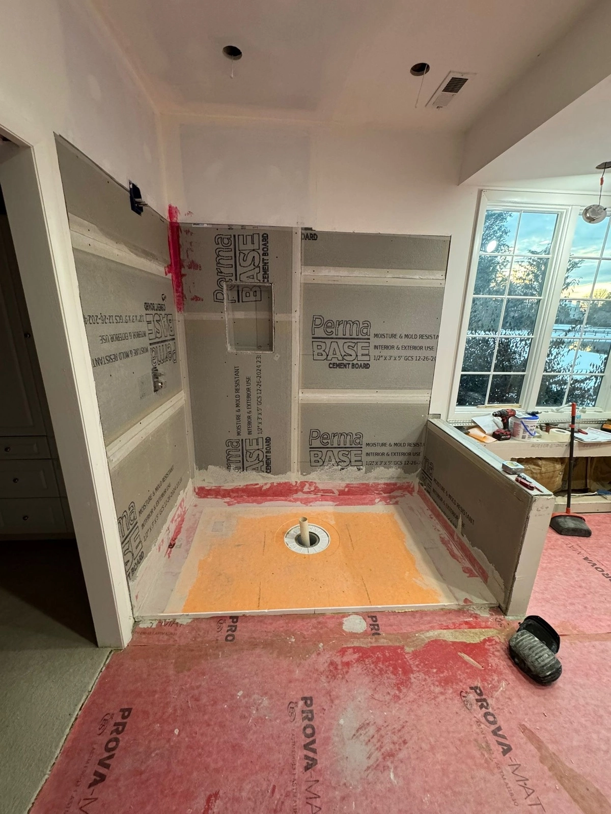 Noliv Construction bathroom remodeling, general renovations and construction, specializing in ceramic tile flooring.