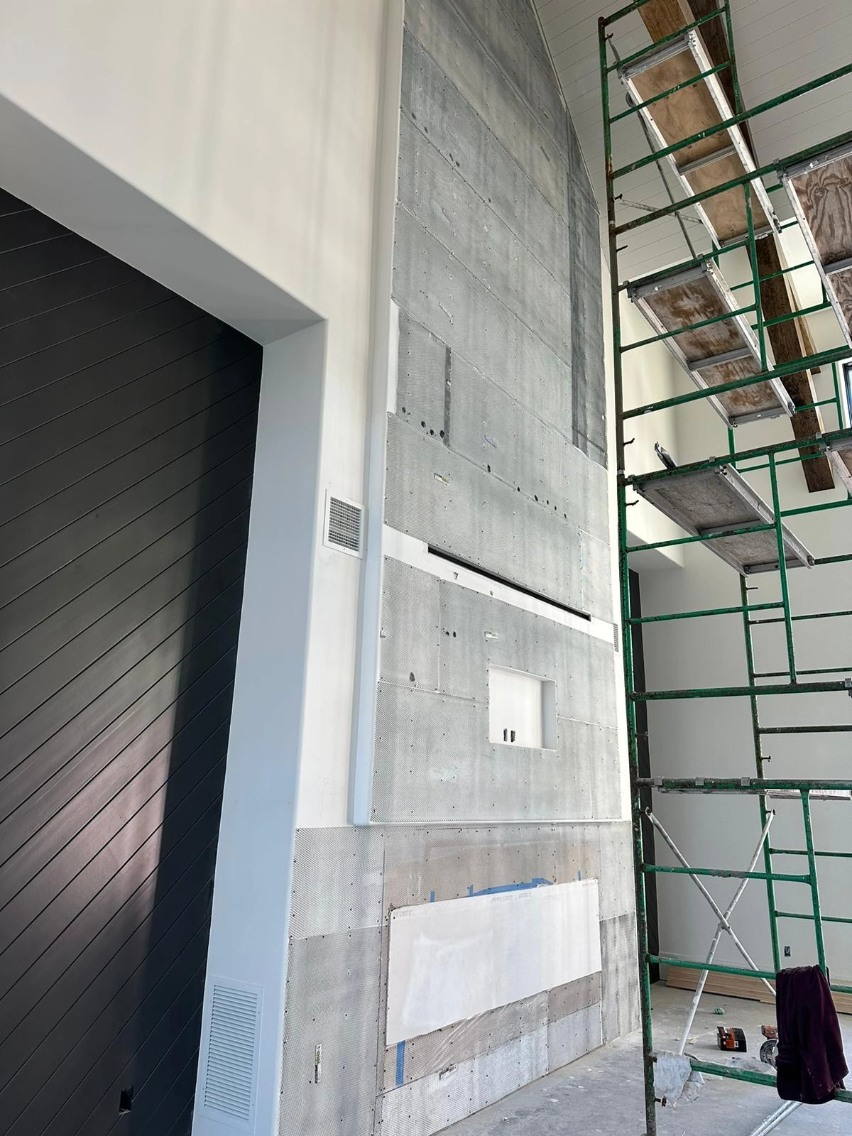 Noliv Construction bathroom remodeling, general renovations and construction, specializing in ceramic tile flooring.